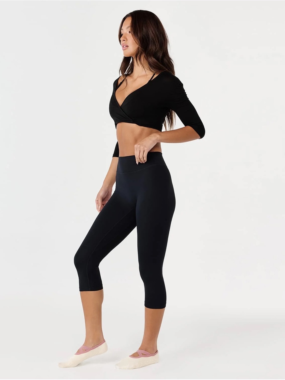 Form Invisible Scrunch Capri Leggings